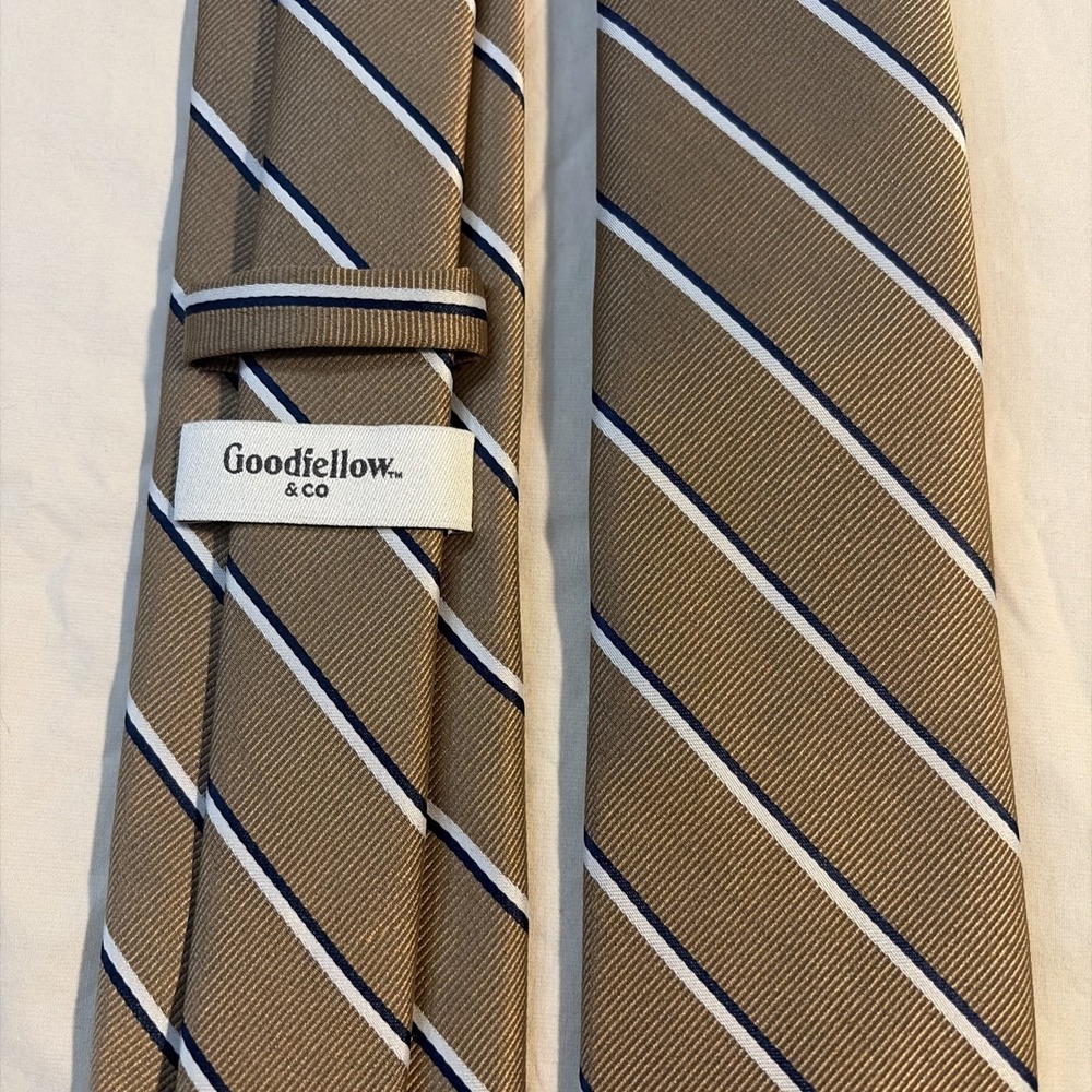 Goodfellow & Co Men's Tie in Brown With Blue & White Pinstripes